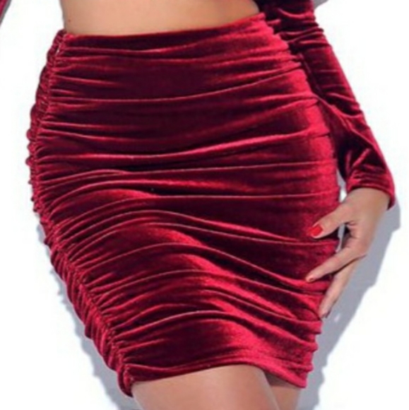 Two piece set - Picture 3 of 3